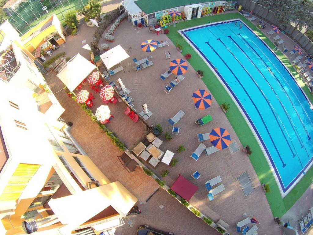 צ'רבטרי Village Sport Holidays חדר תמונה